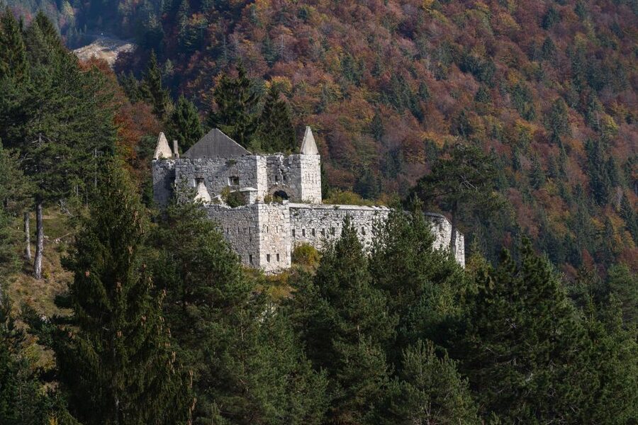 7 Alpine Wonders - Pickup in Bled and the First Drive to Peričnik Falls