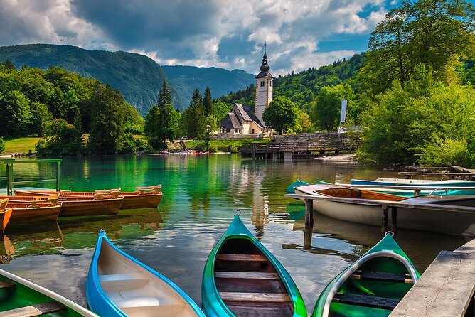 8-Hour Lake Bled, Lake Bohinj and Waterfall Savica Tour - Stop 3: Lake Bled Castle Views, Mala Osojnica, and the Pletna Boat Choice