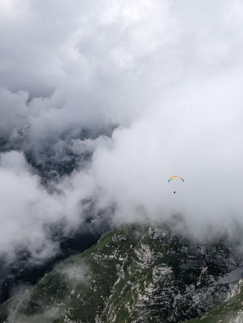 Bovec: Tandem paragliding in Julian Alps - Entering the Bovec launch world, where the Soča looks unreal