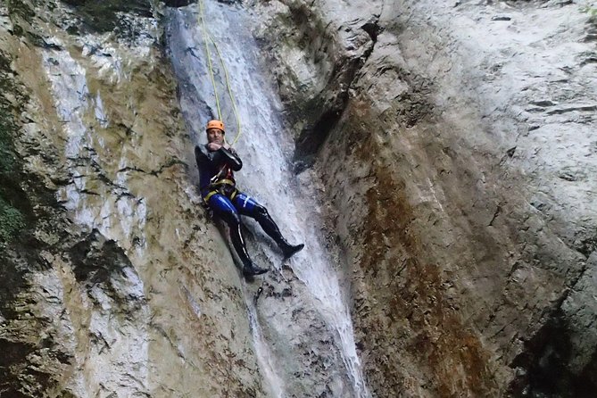 Canyoning Susec with leading local company - since 1989 - Inside the canyon: jumps, slides, and the rope moments