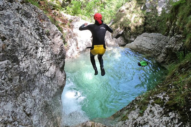 Classic Canyon Fratarica, Bovec (with photos) - The 3-hour rhythm: meeting in Čezsoča and moving through the canyon