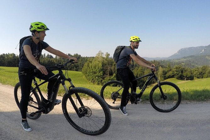 E-Bike Rental in South-West Slovenia - The hill-town payoff: Štanjel and the climb that makes it fun