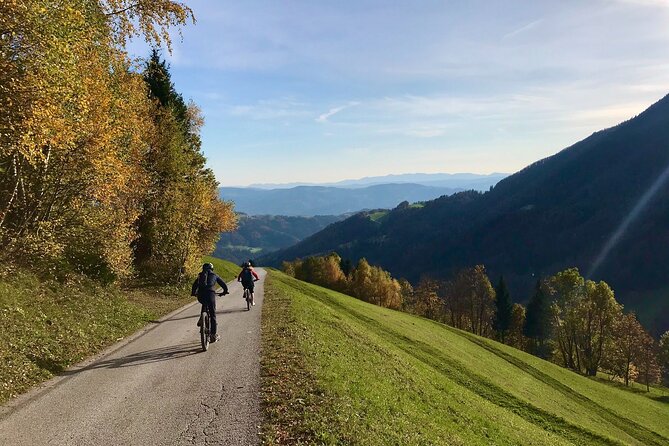 E-bike tour Škofja Loka - The vibe: electric hills, village paths, and real breathing room