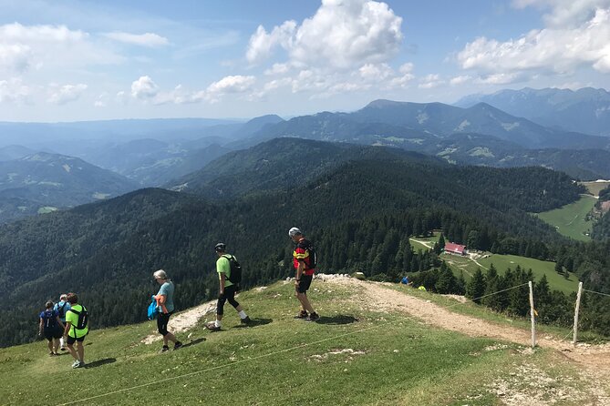 E-bike tour Škofja Loka - The guide and pacing: how comfort stays high on a mountain bike day