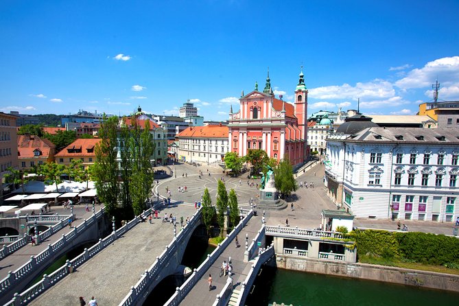 Exploring Ljubljana by Bicycle - Start at Krekov trg and glide into Ljubljana Old Town