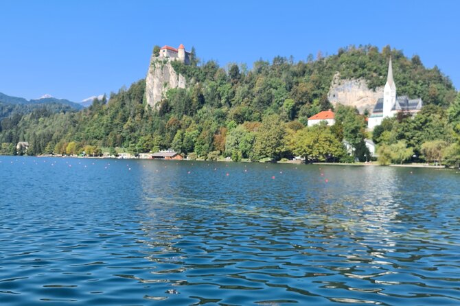 From Ljubljana to lake Bled - Slovenia Tourist Taxi - Comfort and practical extras: USB C, Apple connectors, and space for bags