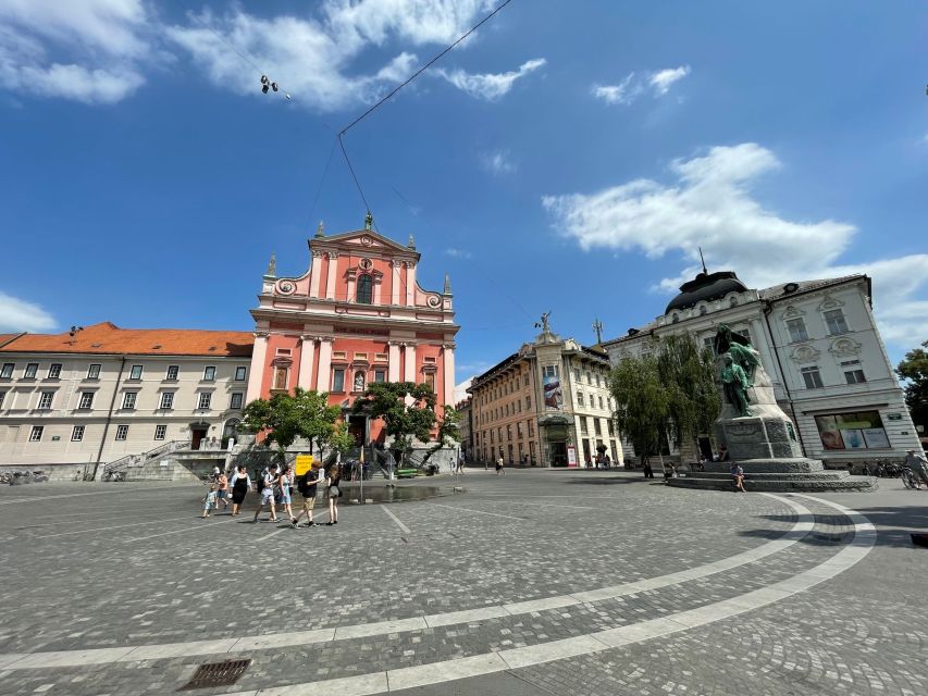 From Zagreb: Ljubljana, Postojna Cave & Predjama with Ticket - Predjama Castle: a fortress you see and feel instantly