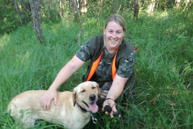 Istria - Truffles: Hunting & Cooking & Tasting, Slovenia - The short guided truffle hunt with Valdi and his working dog