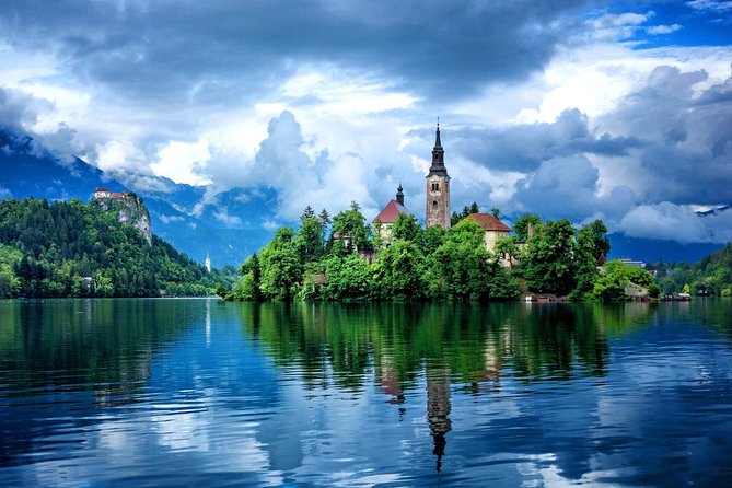 Lake Bled and Ljubljana Group Shore Experience from Koper - Ljubljana Old Town: Walking the Landmarks in a Smart Order