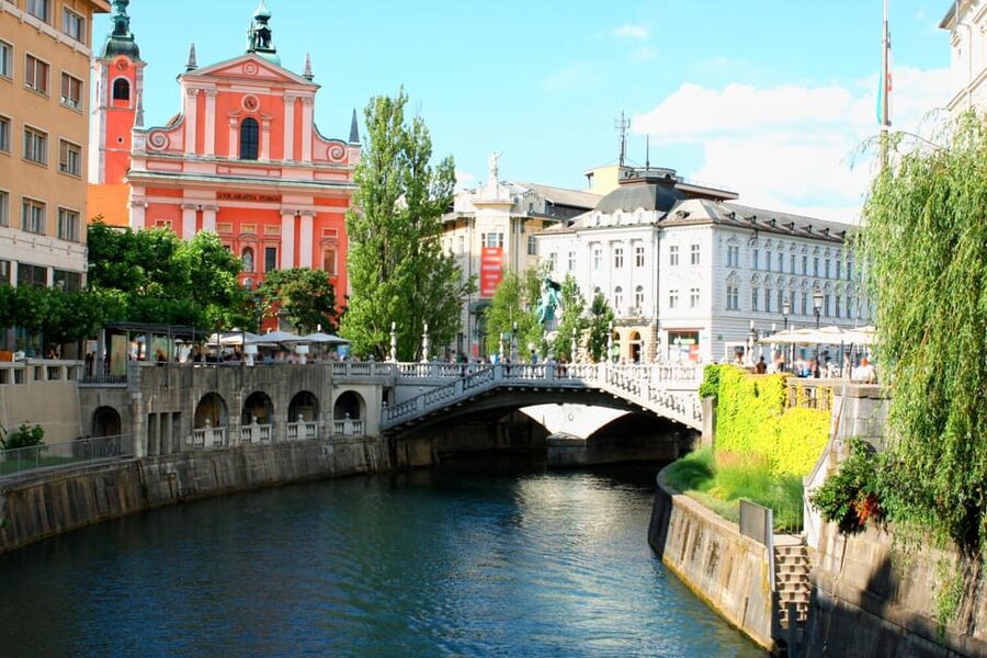 Ljubljana: 2h walking tour with local guide - Price and Value: What $29 Buys You in Real Terms