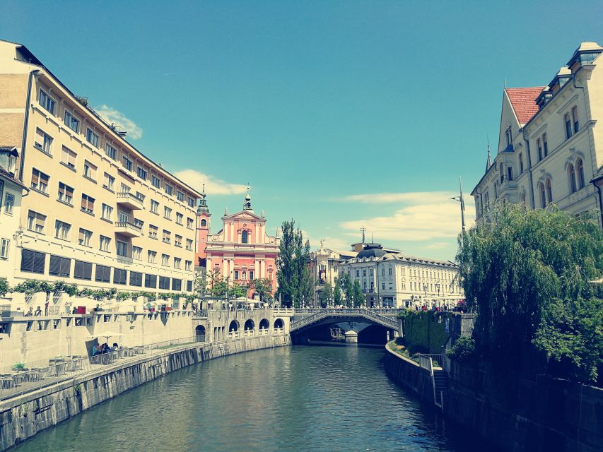Ljubljana and Ljubljana Castle Sightseeing Tour - Squares, library exteriors, and the city’s everyday landmarks