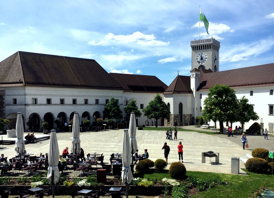 Ljubljana and Ljubljana Castle Sightseeing Tour - Starting at Prešeren Square and getting your bearings