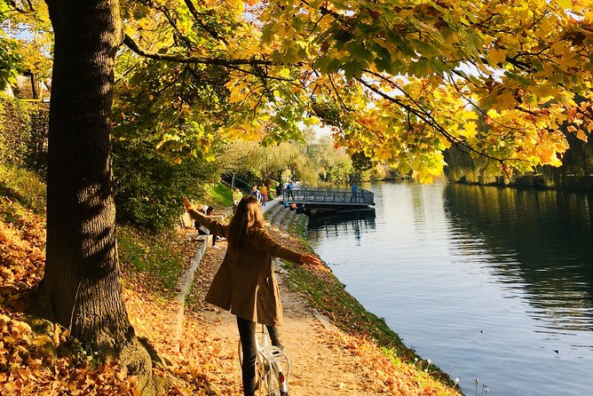 Ljubljana Bike Tour - From City Center to Metelkova: Alternative Culture on Two Wheels