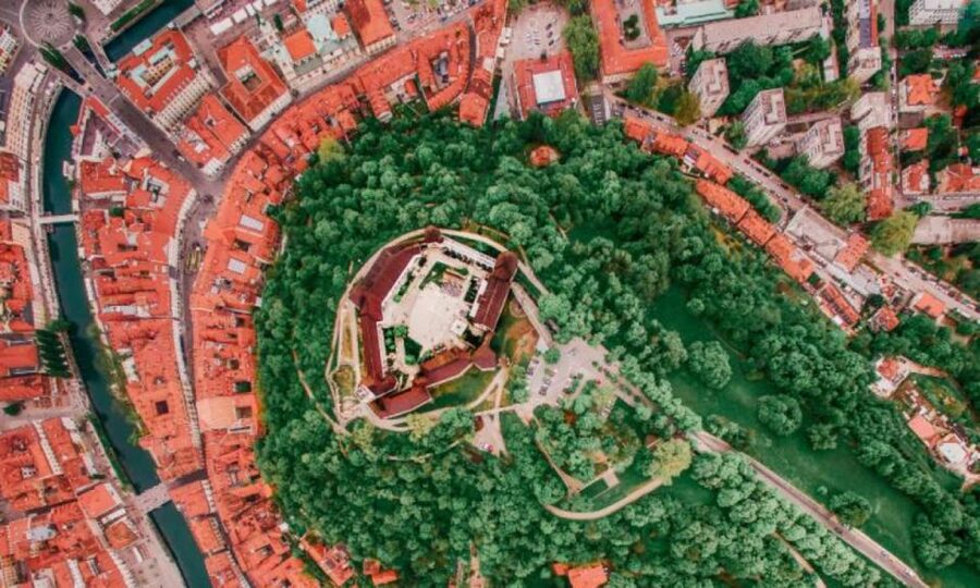 Ljubljana: Castle Entry Ticket with Optional Funicular Ride - Time Machine guided tour: theatrical stops across 6 eras