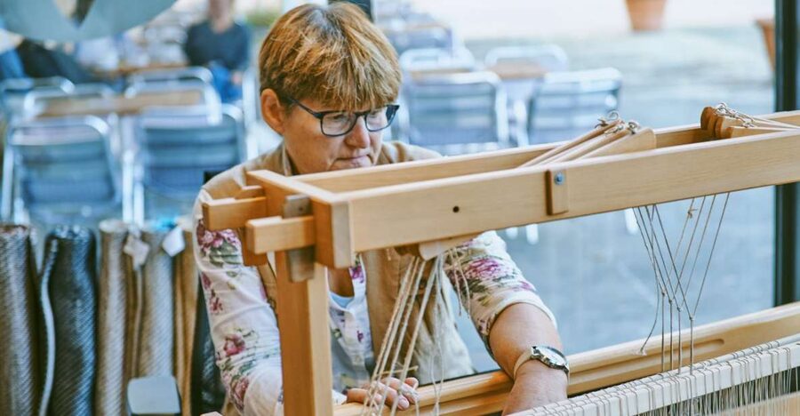Ljubljana: Interactive Workshop with Experienced Weaver - Price and what you really get for $88