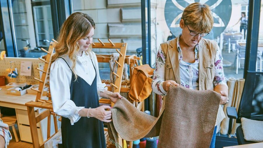 Ljubljana: Interactive Workshop with Experienced Weaver - Before you book: quick decision checklist