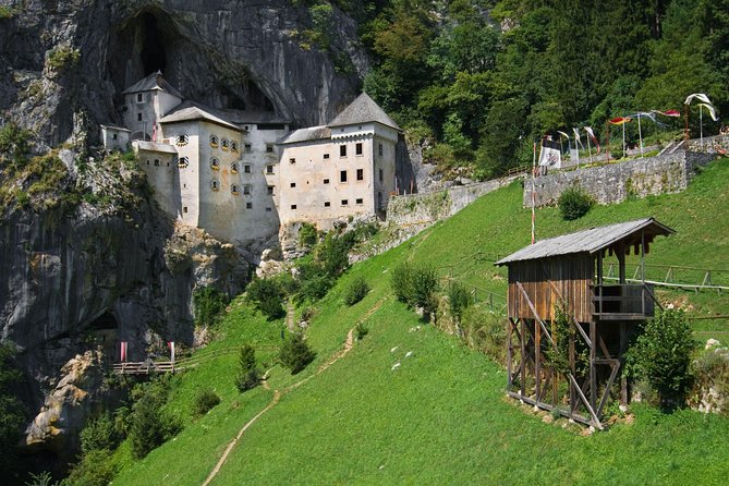 Ljubljana: Postojna cave & Predjama castle small group tour - Key things I’d highlight before you go