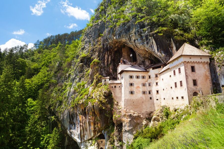 Ljubljana: Postojna Cave & Predjama Castle Tickets and Tour - Guides: what makes the experience click