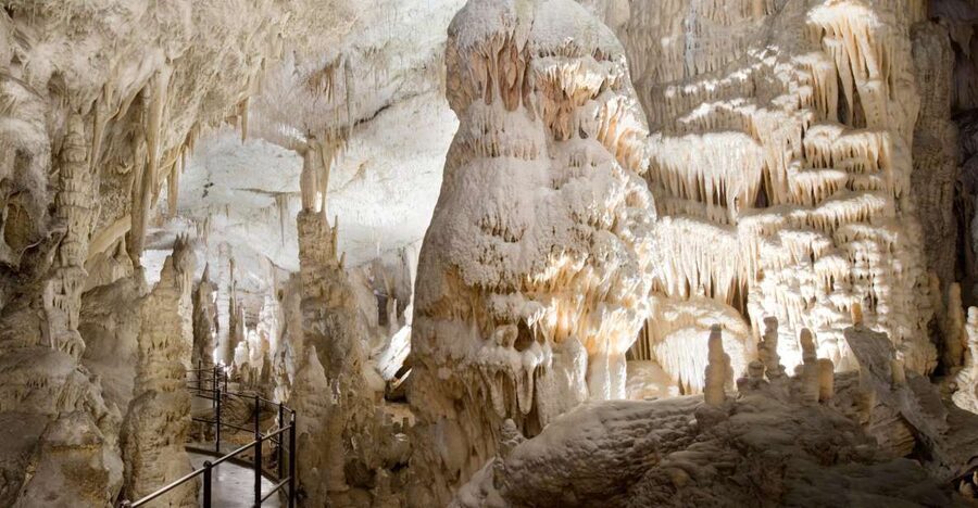 Ljubljana: Postojna Cave & Predjama Castle Tickets and Tour - Getting from Ljubljana into Inner Carniola (and why the timing matters)