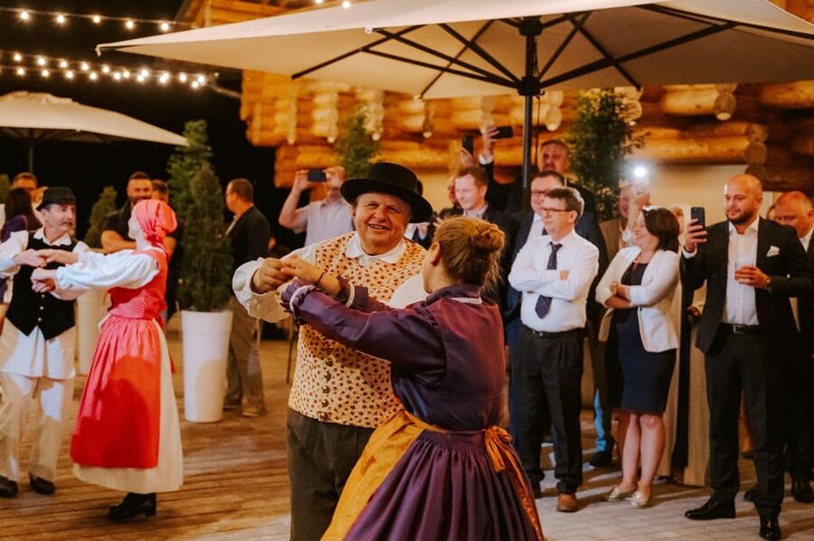 Ljubljana: Traditional Slovenian Dinner and Show - After the polka: pouštertanc (cushion dance) and the hat game
