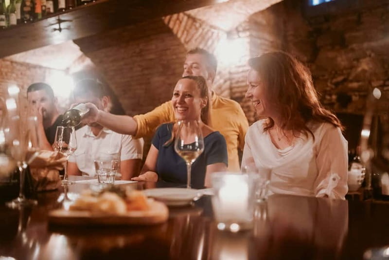 Ljubljana: Wine Tasting Experience with Appetizers - Getting started at Dvorni bar in central Ljubljana