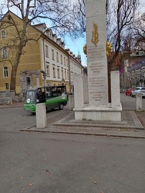 Ljubljana: Wonderful tour fun experience time history - Price and value for a guided 1.5-hour walk
