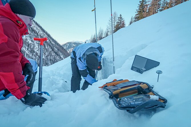 One Day Ski Touring Workshop - Snowpack Stability Tests: Learning the snow base, then reading it
