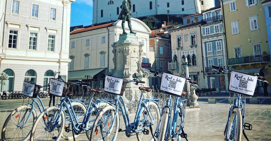 Piran: Bike Rental with Map, Helmet, Water bottle and Lock - Why Piran is the best starting point for coastal cycling