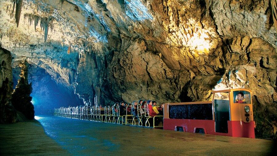 Piran: Postojna Cave and Predjama Castle - Getting from Piran to Postojna Cave, and why the guide matters