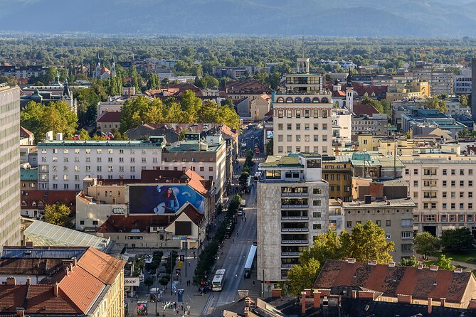 Private 3 hours walking Guided Immersion tour through Ljubljana - St. Nicholas Cathedral and Mestni trg in quick hits