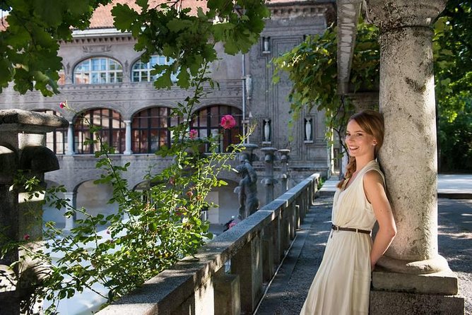 Private city tour of Ljubljana. 2 hours with a friendly and fun local guide. - Getting started at the TIC, then walking straight into the Old Town
