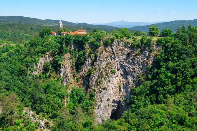 Private Postojna Cave & Predjama Castle Tour from Ljubljana - Who this private combo tour is best for
