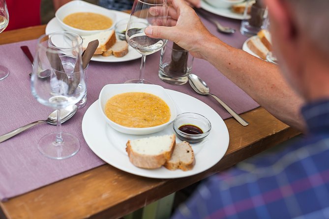 Slovenian culinary experience in Ljubljana - small group - tour - Meeting at the Ljubljana Tourist Information Center at 3:00 pm