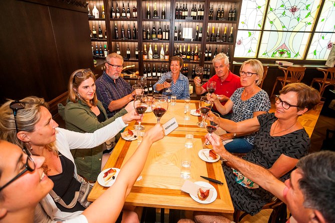 Slovenian culinary experience in Ljubljana - small group - tour - City tour value: how history and architecture support the tastings
