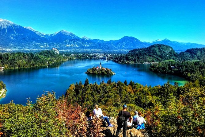 Slovenian highlights - Lake Bled, Postojna Cave & Predjama Castle from Ljubljana - Stop 1 Lake Bled: Castle Views, Lakeside Strolls, and the Pletna Boat Option