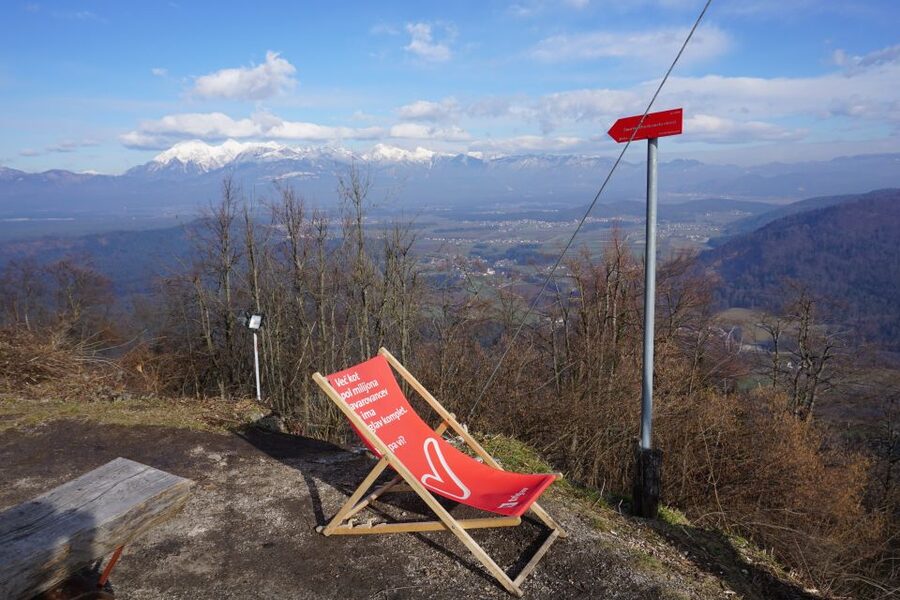 Šmarna Gora: Hiking and Food Tour from Ljubljana - The meeting points: start from central Ljubljana hotels