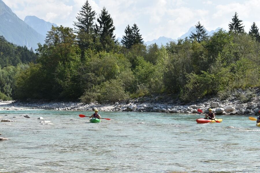 Soča: Kayaking on the Soča River Experience with Photos - From the start line to your first turns on calm water
