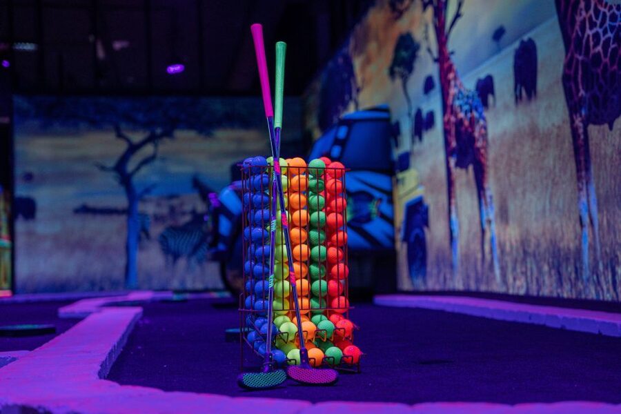 Woop! Glow golf: Ljubljana Btc City - Four neon rooms, 15 holes, one world tour vibe