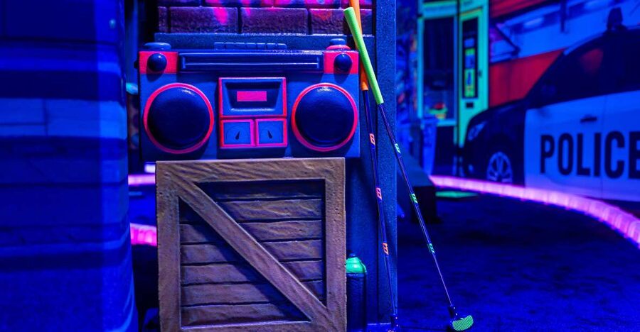 Woop! Glow Golf: Maribor - How the Game Flows: An Urban Maze Feel